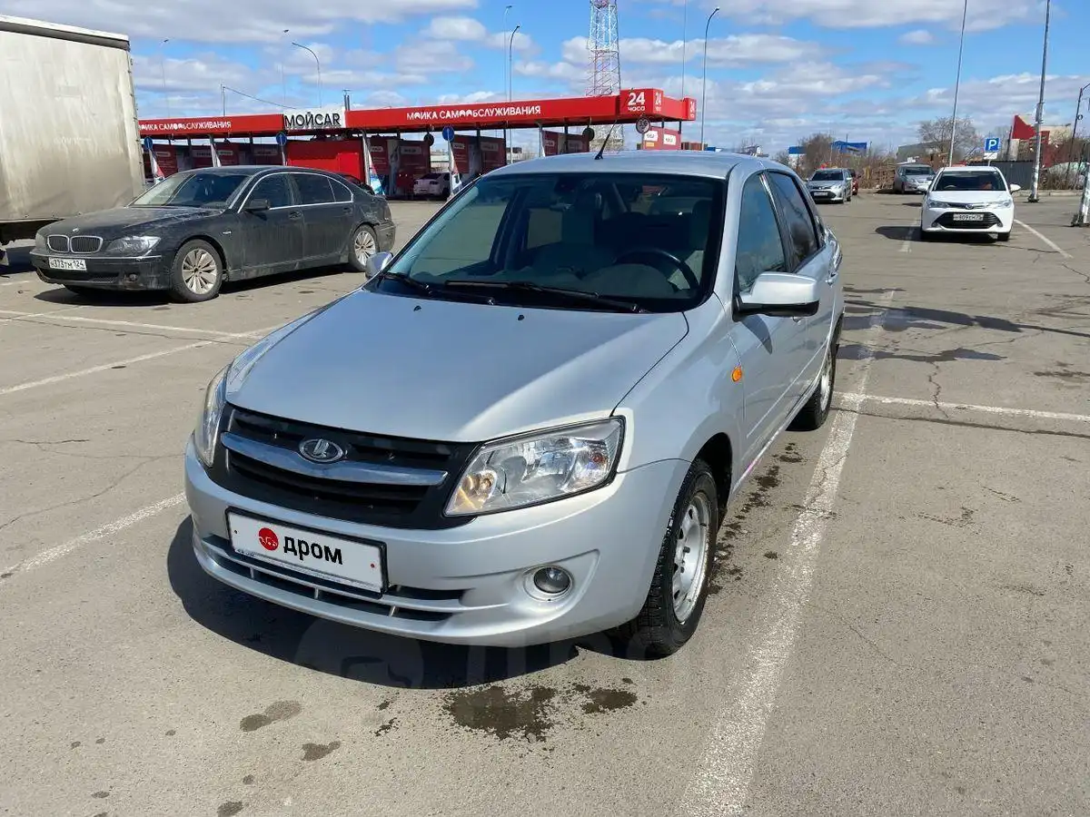 LADA Granta 2013 года, 1.6 AT Люкс, отличное состояние