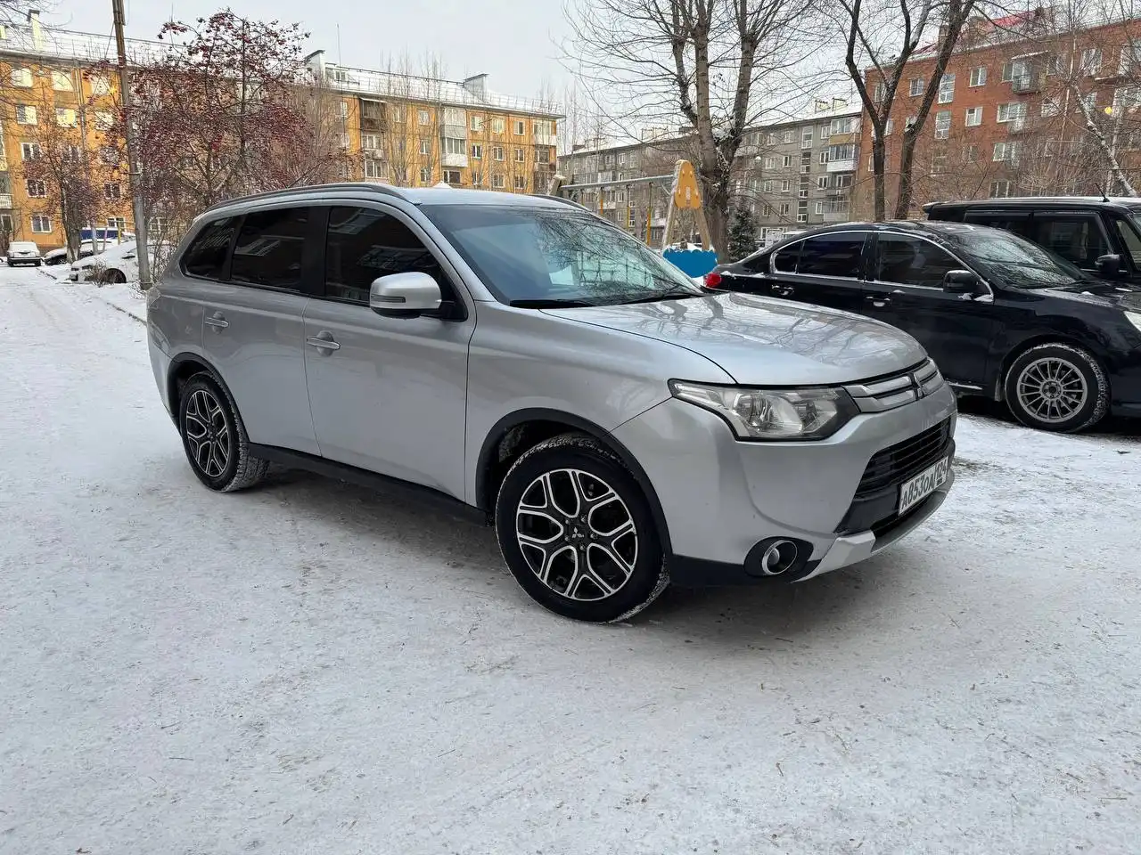 Продажа автомобиля Toyota RAV4 2014 года в отличном состоянии