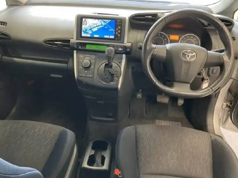 Продам Toyota Wish 2011 года - Иномарки (Авто) в Красноярск