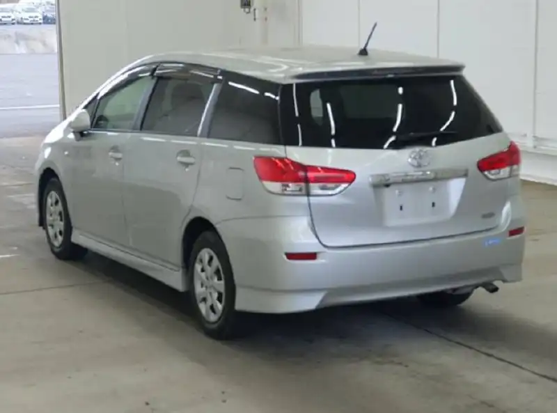 Продам Toyota Wish 2011 года - Иномарки (Авто) в Красноярск