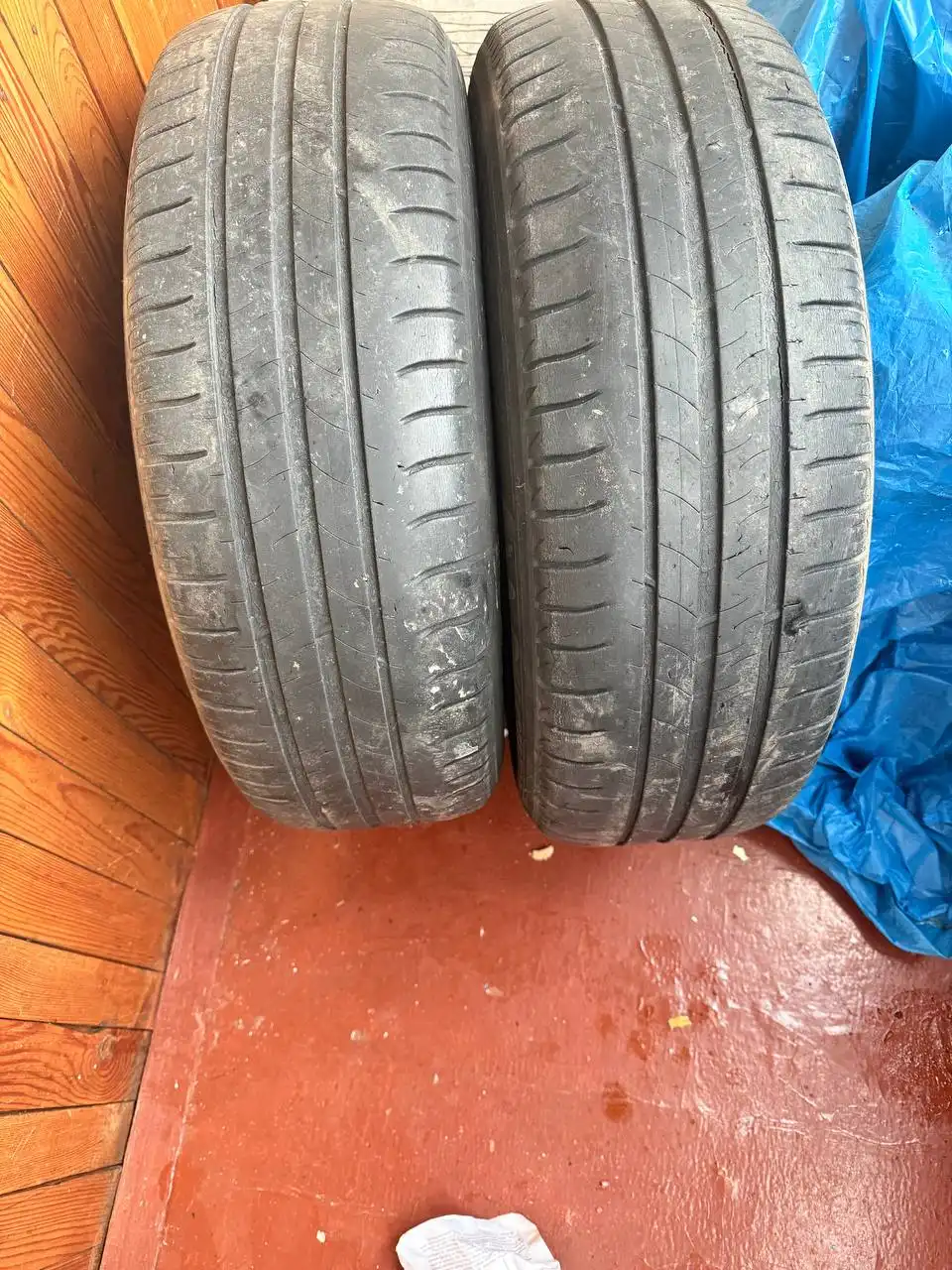 Продажа летней резины Michelin 205-65 R15 - Шины и диски (Запчасти) в Красноярск