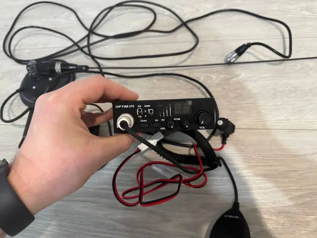 Рация Motorola 270 с выносным динамиком и антенной - Бытовая техника в Красноярск