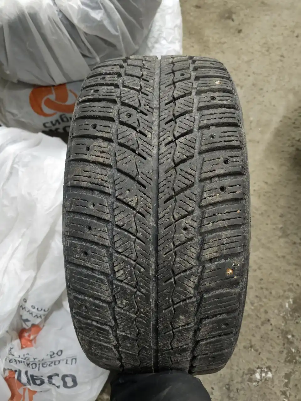 Шины 225/45r17 Zeta Antarctica Ice - Шины (Запчасти) в Красноярск
