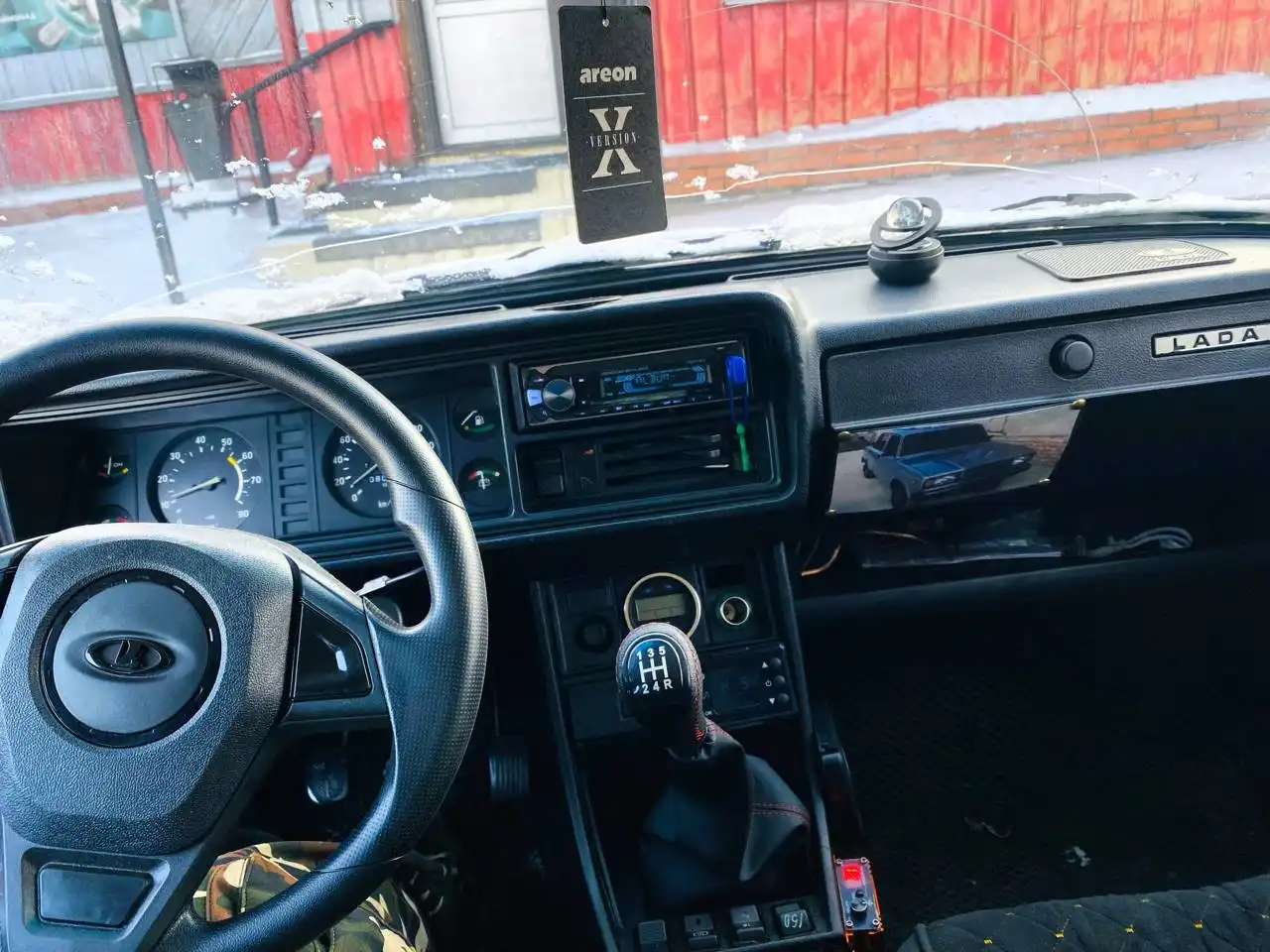 Автомобиль 2011 года для обмена с зимней резиной - Авто в Красноярск