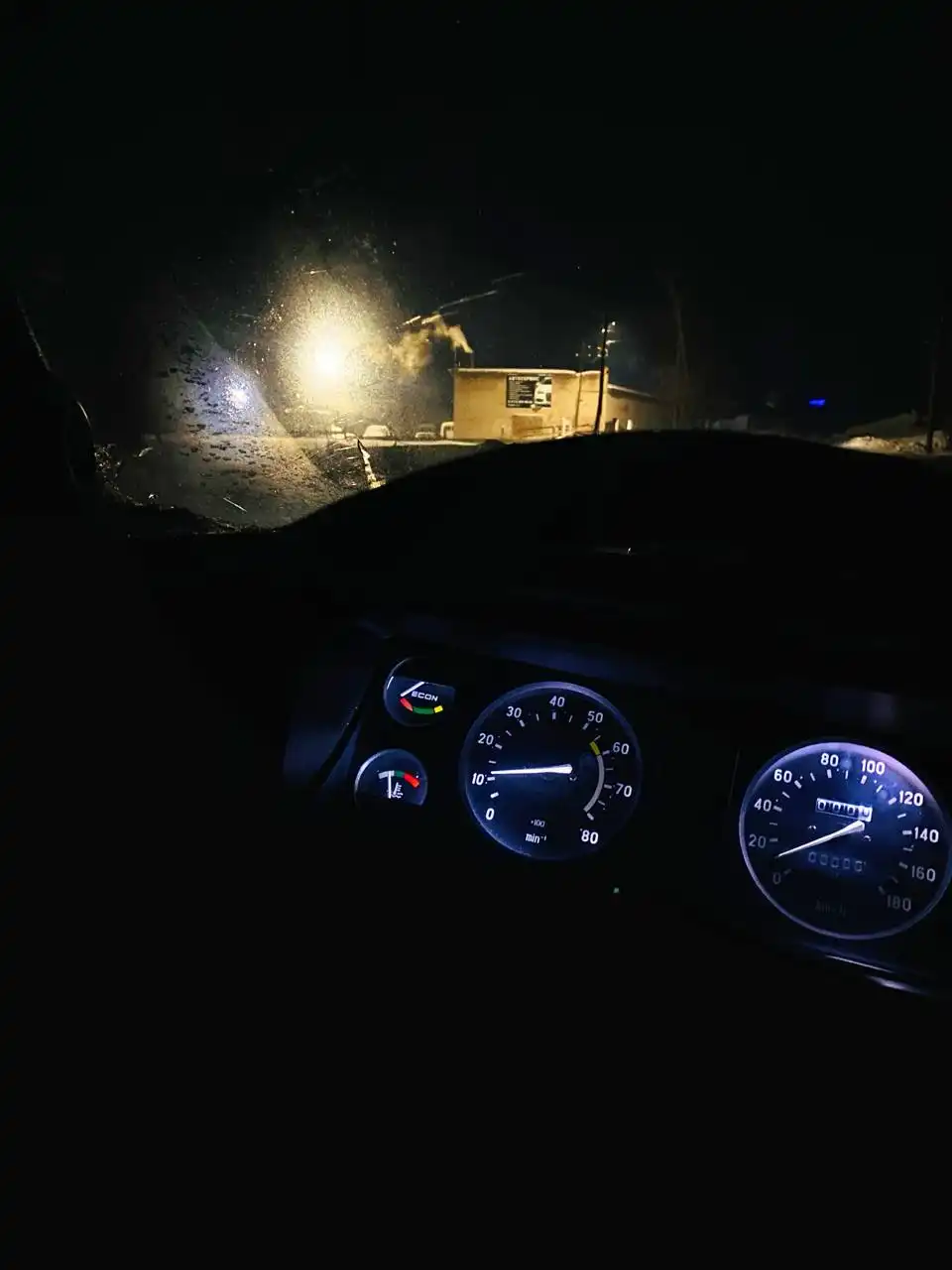 Автомобиль 2011 года для обмена с зимней резиной - Авто в Красноярск