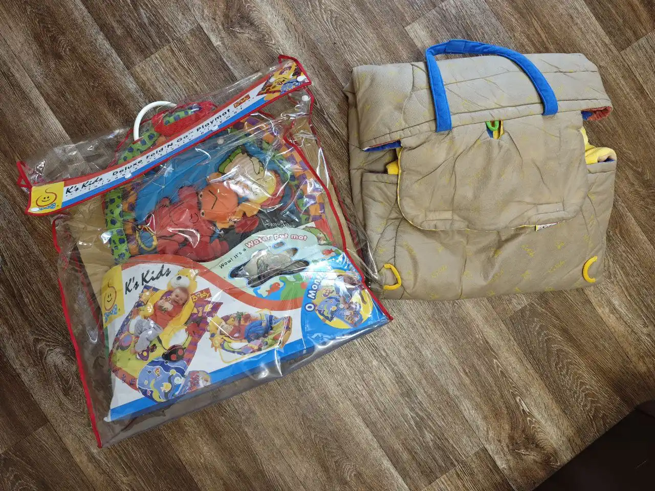 Развивающий коврик с дугами