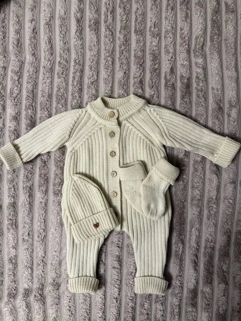 Продам костюмчик