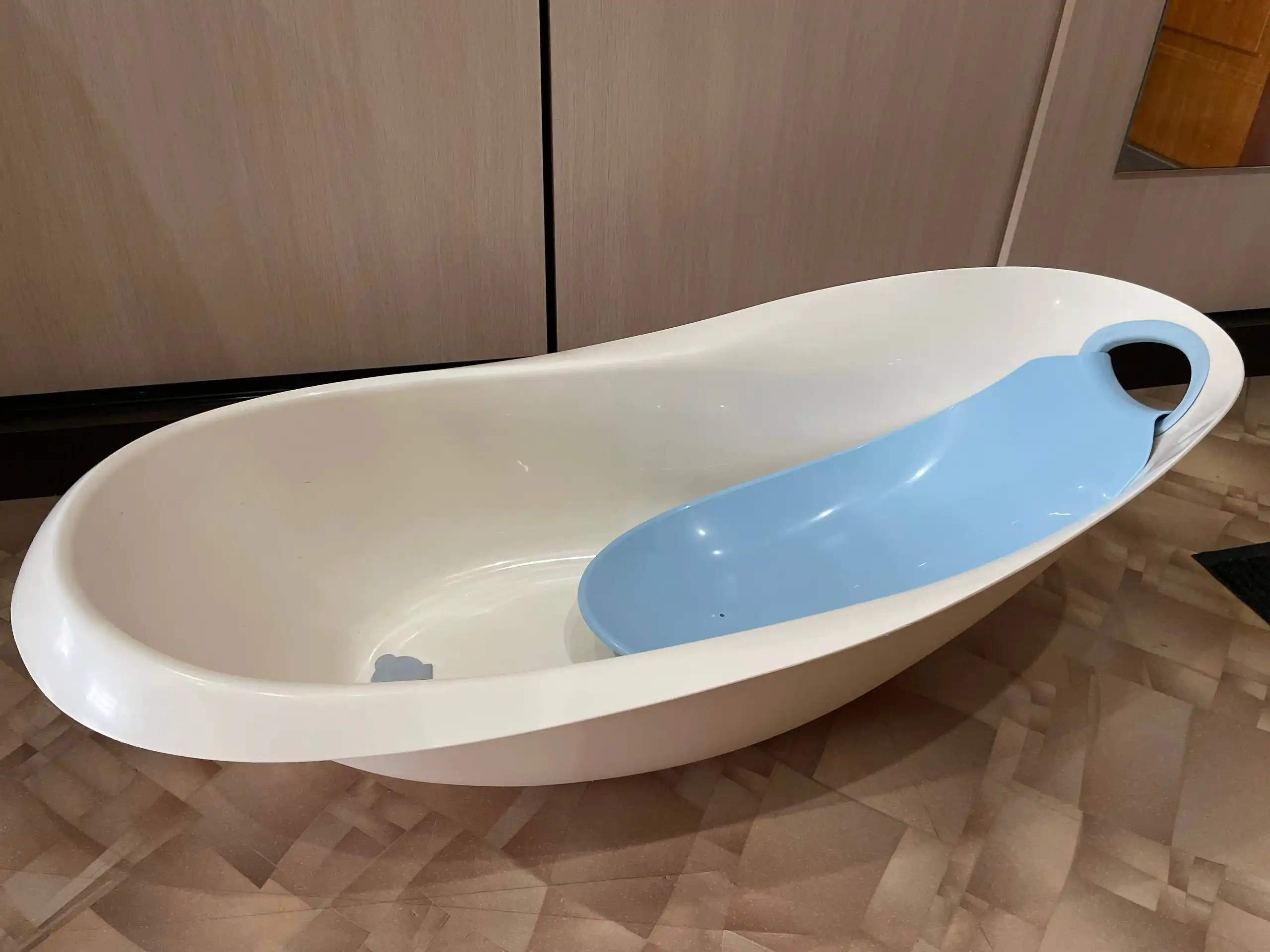 Продам ванночку