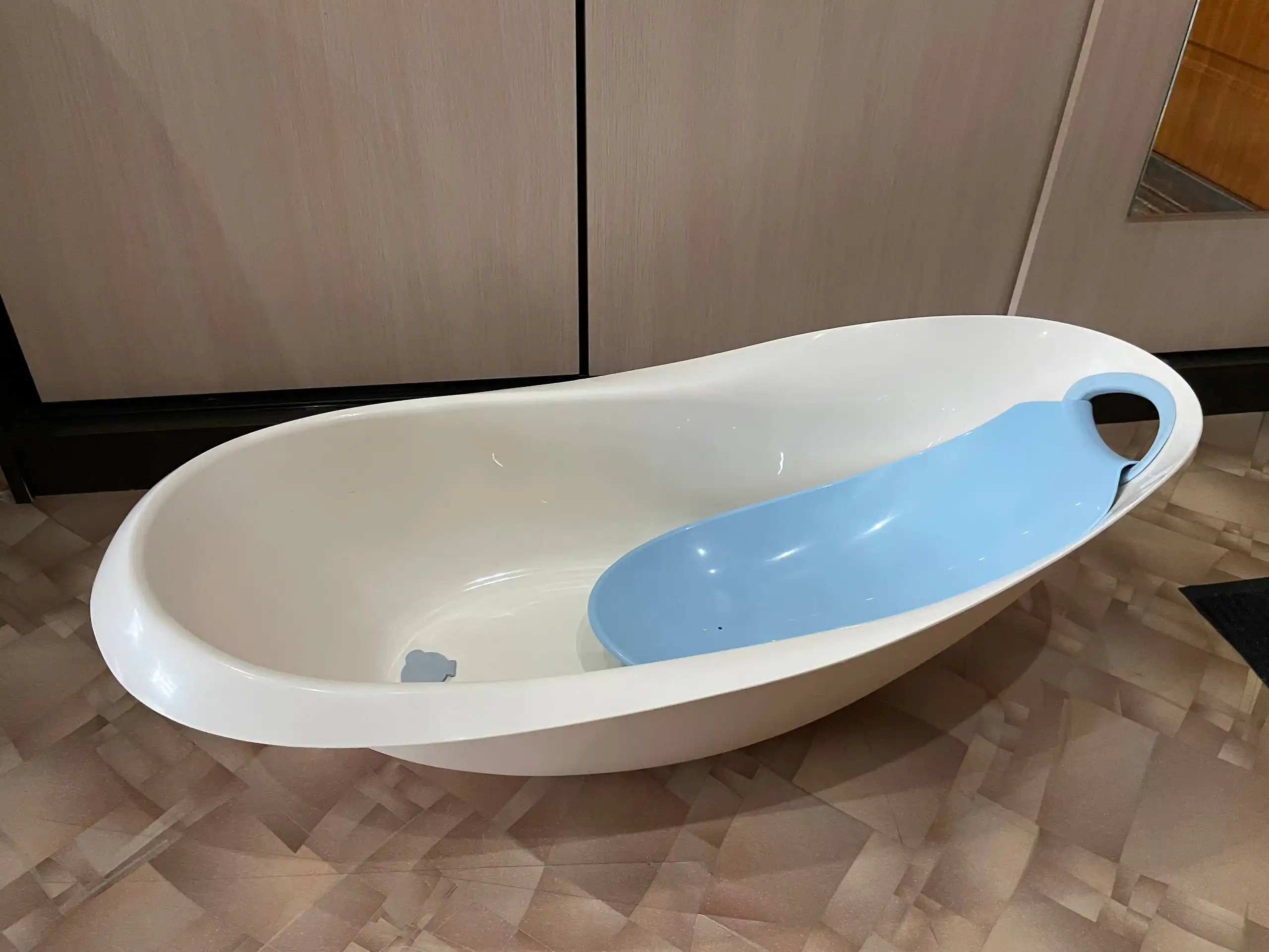 Продам ванночку