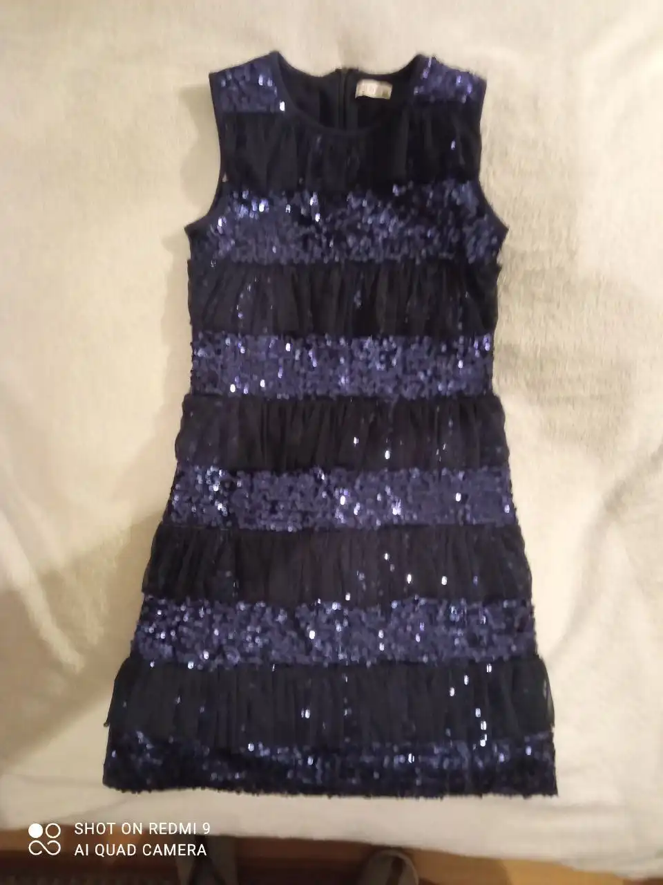 Платье детское 8-10 лет темно-синее с пайетками