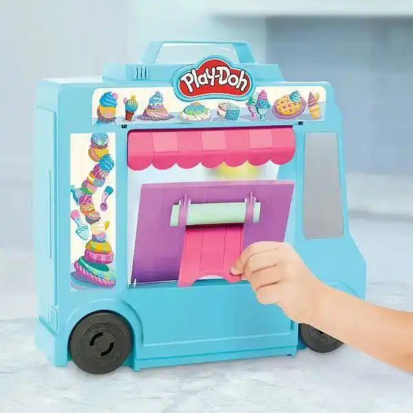 Продам лот игрушек Play Doh