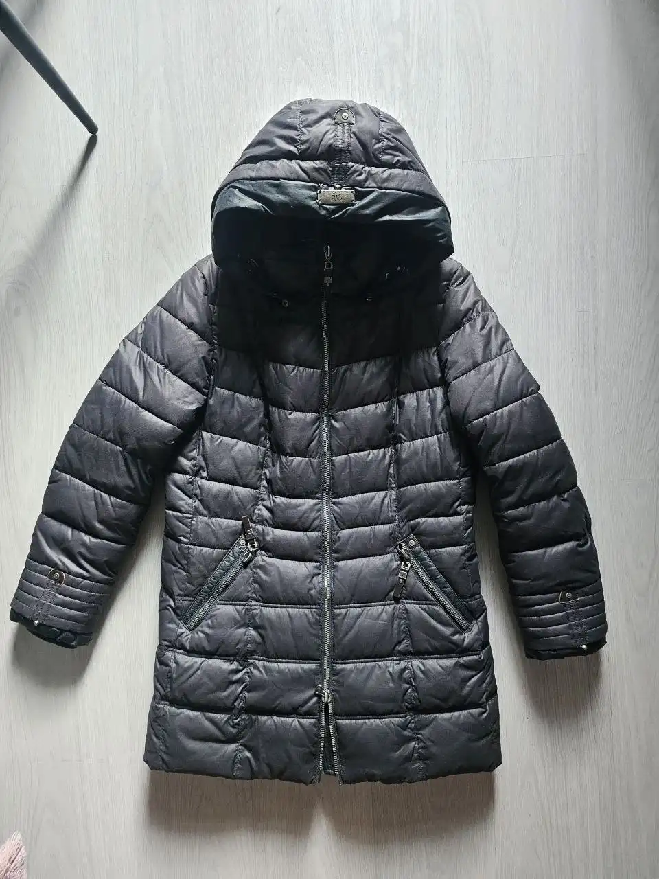 Зимний пуховик в идеальном состоянии