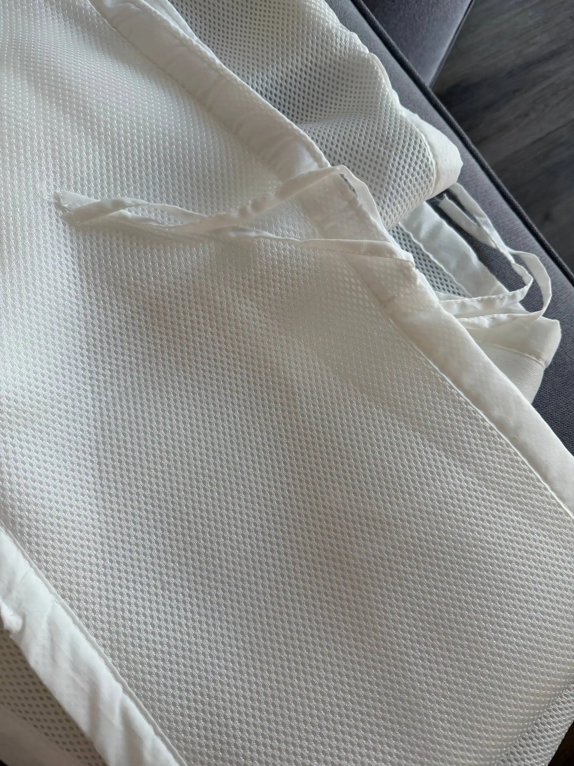 Продам кровать с матрасом и съемным маятником