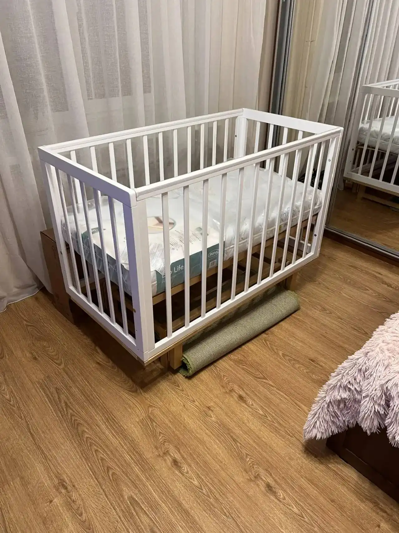 Продам кровать с матрасом и съемным маятником