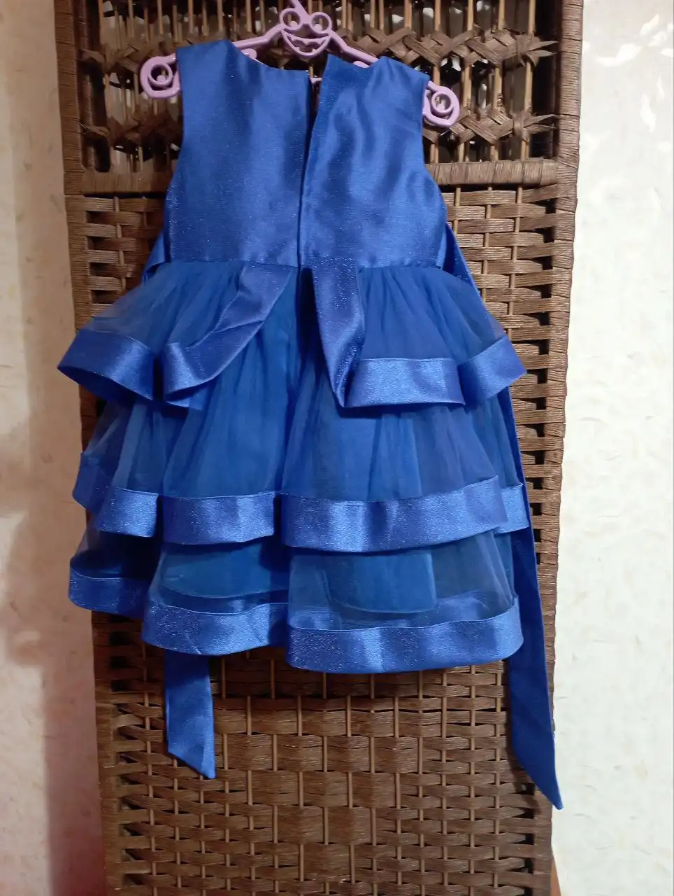 Продам праздничное платье синего цвета