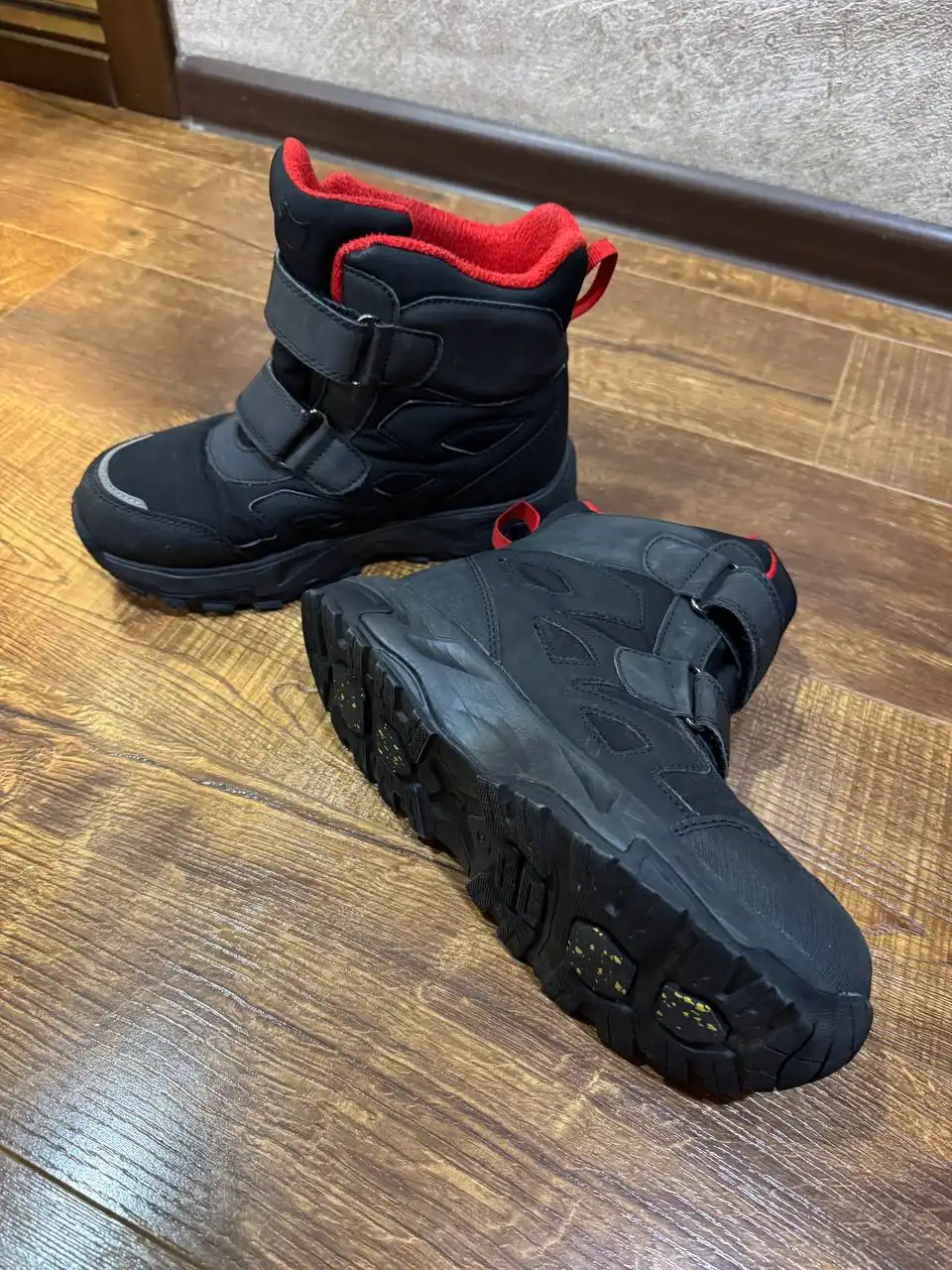 Продам зимнюю обувь Котофей 36 р