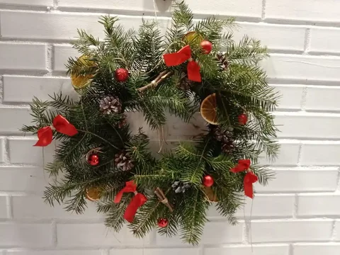 Венок из ёлок диаметром 50 см - Разное в Владивосток