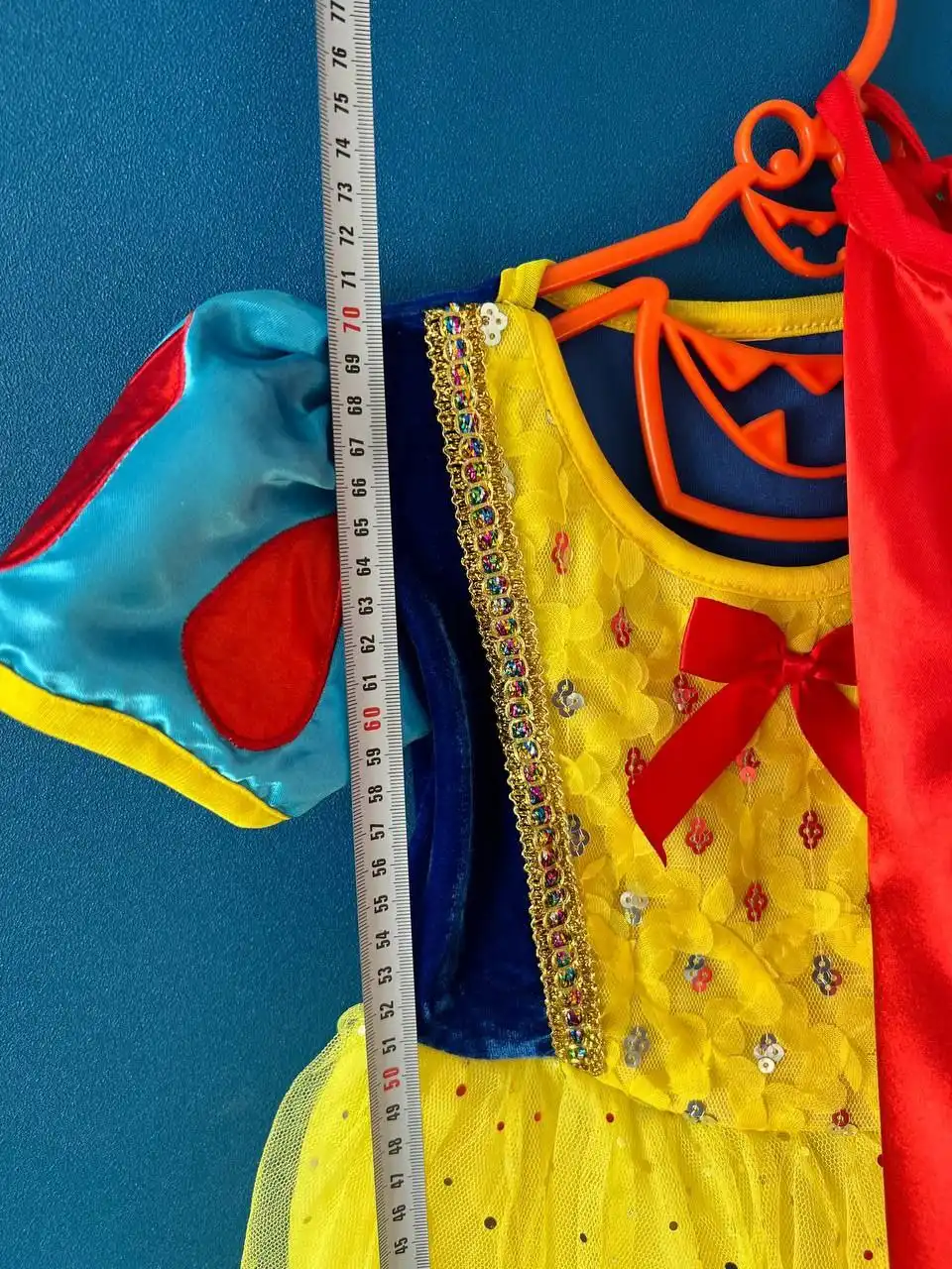 Продам костюм Белоснежка размер 104-116