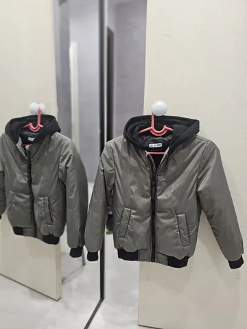 Куртка бомбер Глория Джинс с трикотажным капюшоном - Одежда в Владивосток