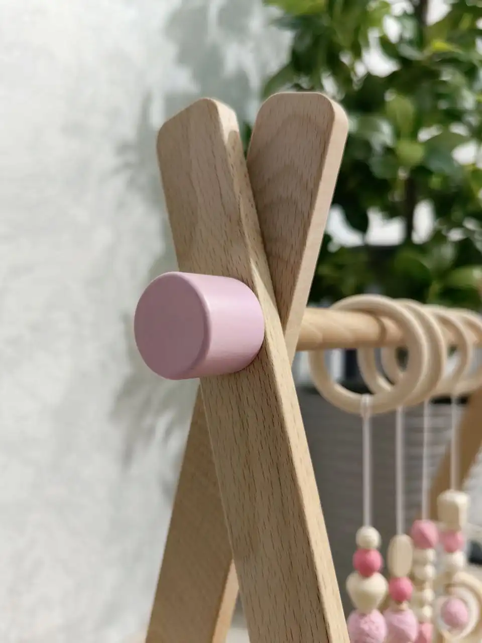 Деревянный мобиль (стойка Монтессори) для малышей