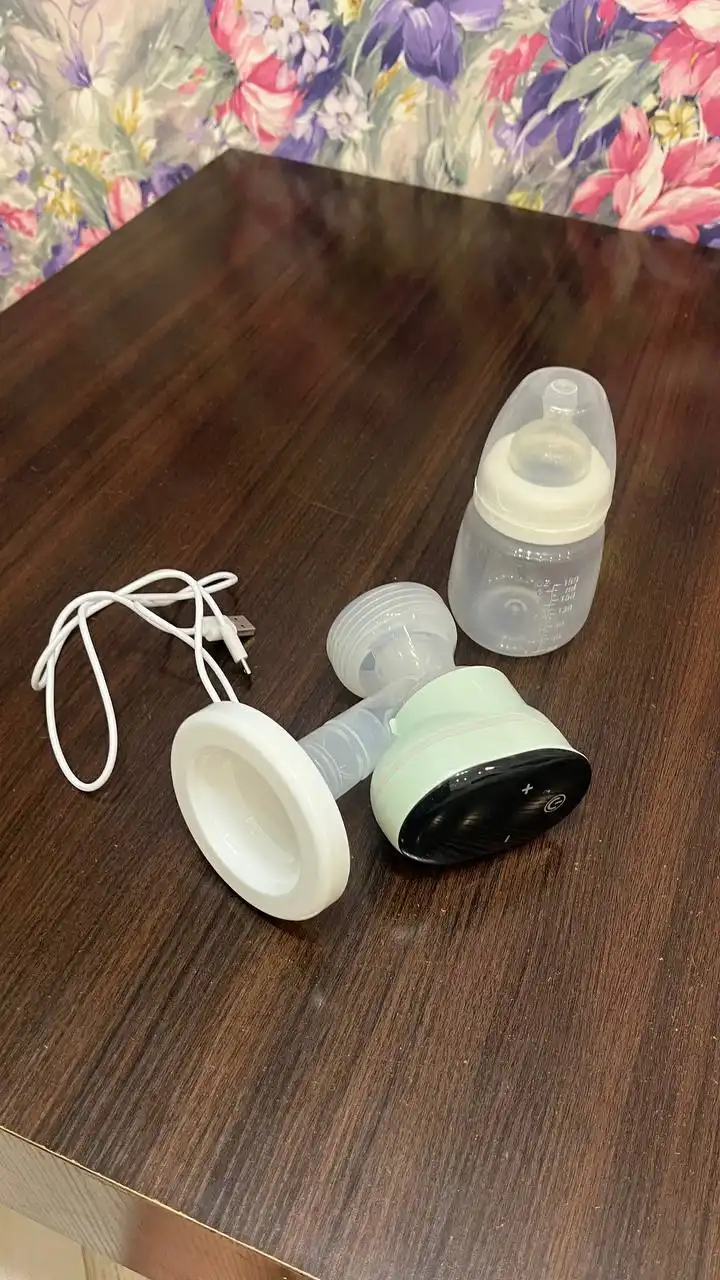 Молокоотсос с аксессуарами