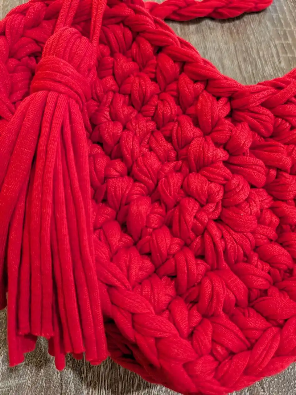 Продам вязанную сумочку