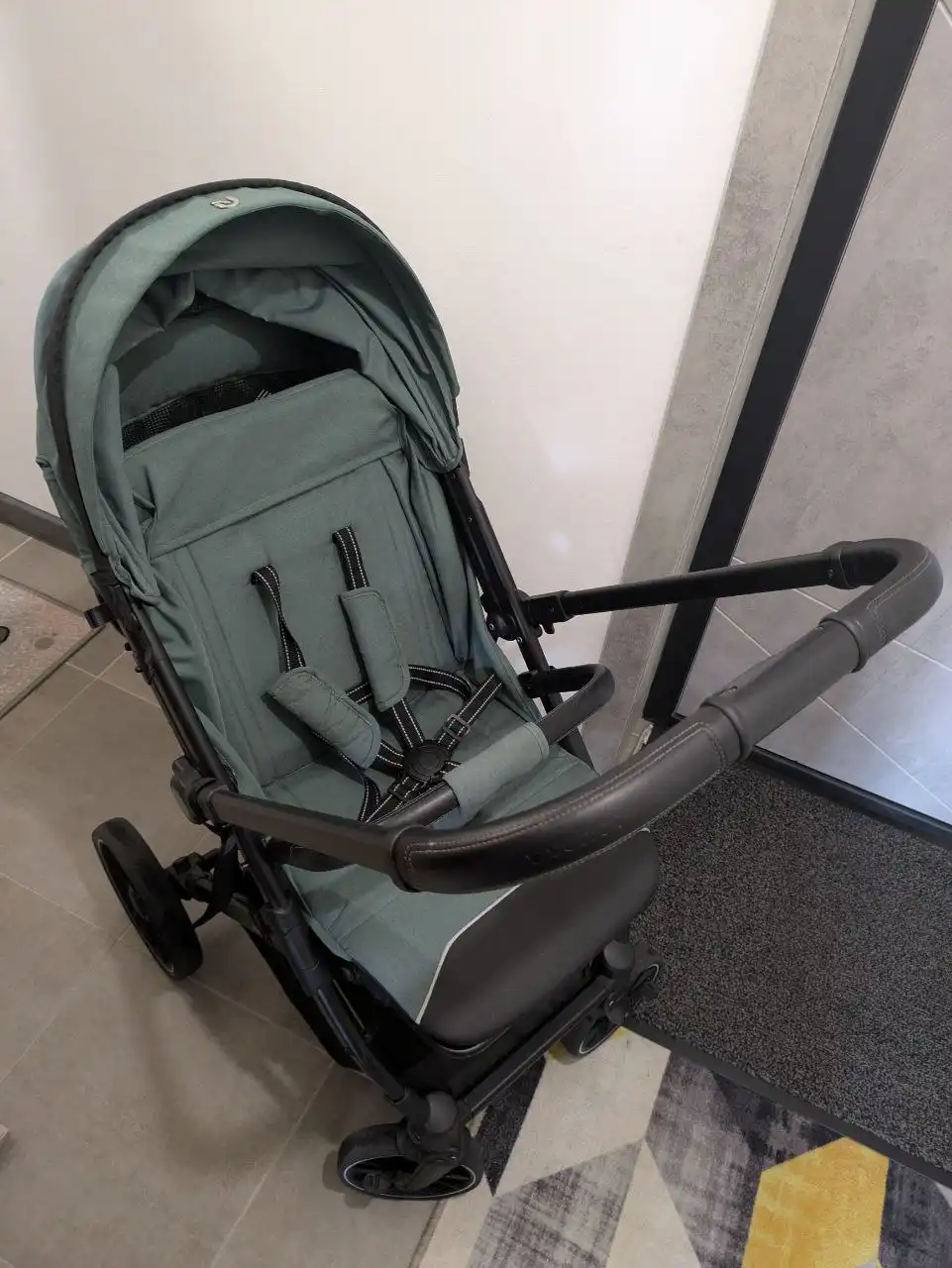 Продам коляску в отличном состоянии
