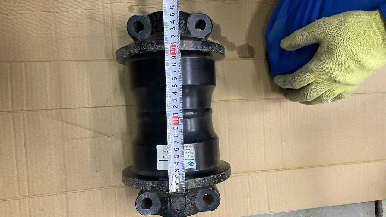 Опорный каток Hitachi для экскаваторов