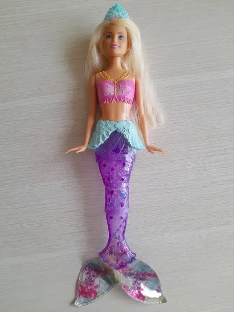 Барби Dreamtopia с двигающимся хвостом и подсветкой - Одежда и обувь в Владивосток