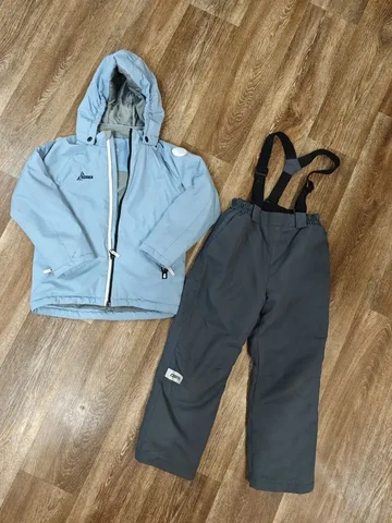 Продам демисезонный костюм Десамер размер 122 - Рабочая одежда в Владивосток