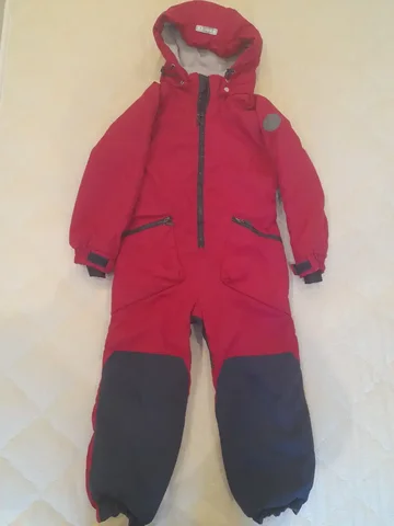 Комбинезон Minidino размер 110 - Люльки и кроватки в Владивосток