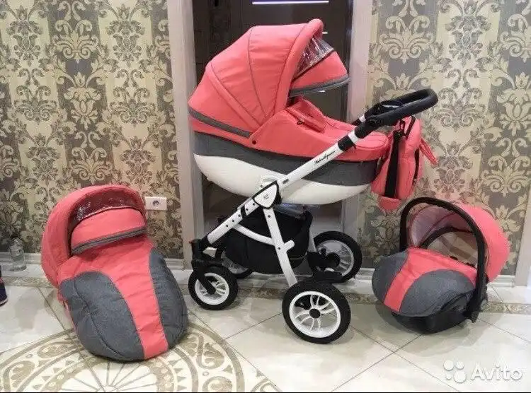 Продажа детской коляски 3 в 1 с автокреслом - Коляски (Товары для детей) в Владивосток