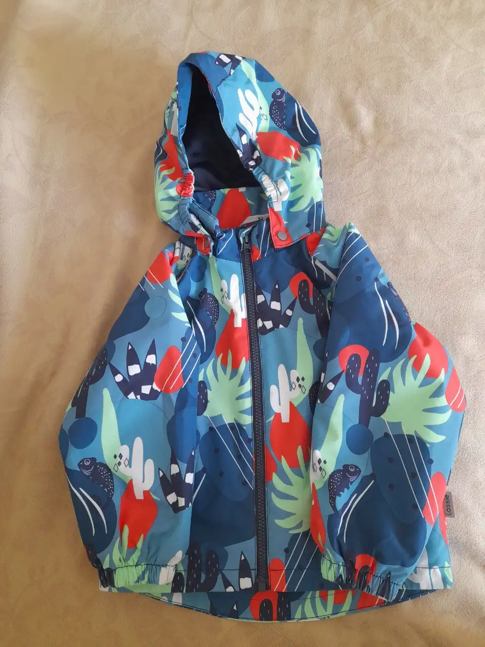 Демисезонный костюм Lassie размер 92+6 - Одежда для детей (Товары для детей) в Владивосток