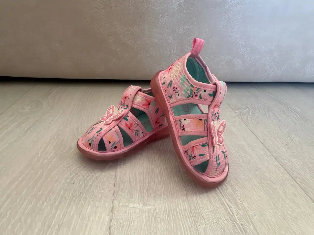 Детские сандалии с подсветкой 21 размер - Обувь (Товары для детей) в Владивосток