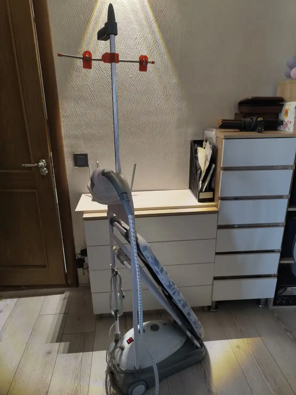 Паровая гладилка с неисправной клавишей - Барахолка в Владивосток