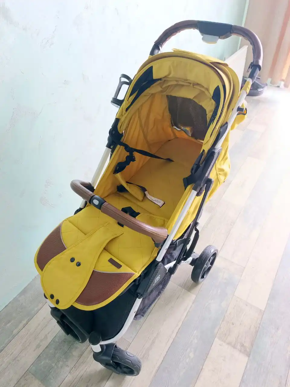 Продам детскую коляску с аксессуарами - Коляски (Товары для детей) в Владивосток