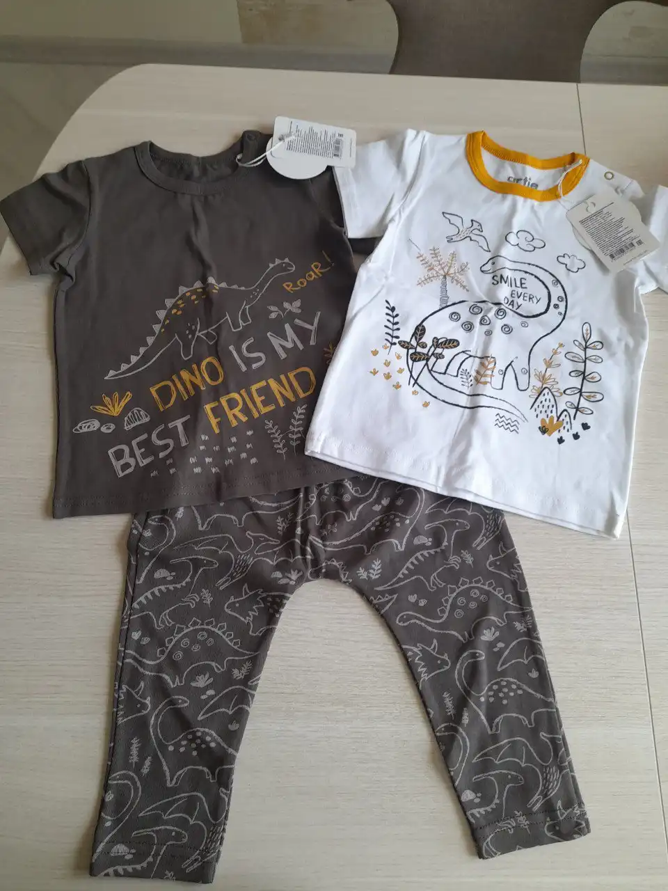 Штанишки и футболки Artie р.92 новые - Одежда (Товары для детей) в Владивосток