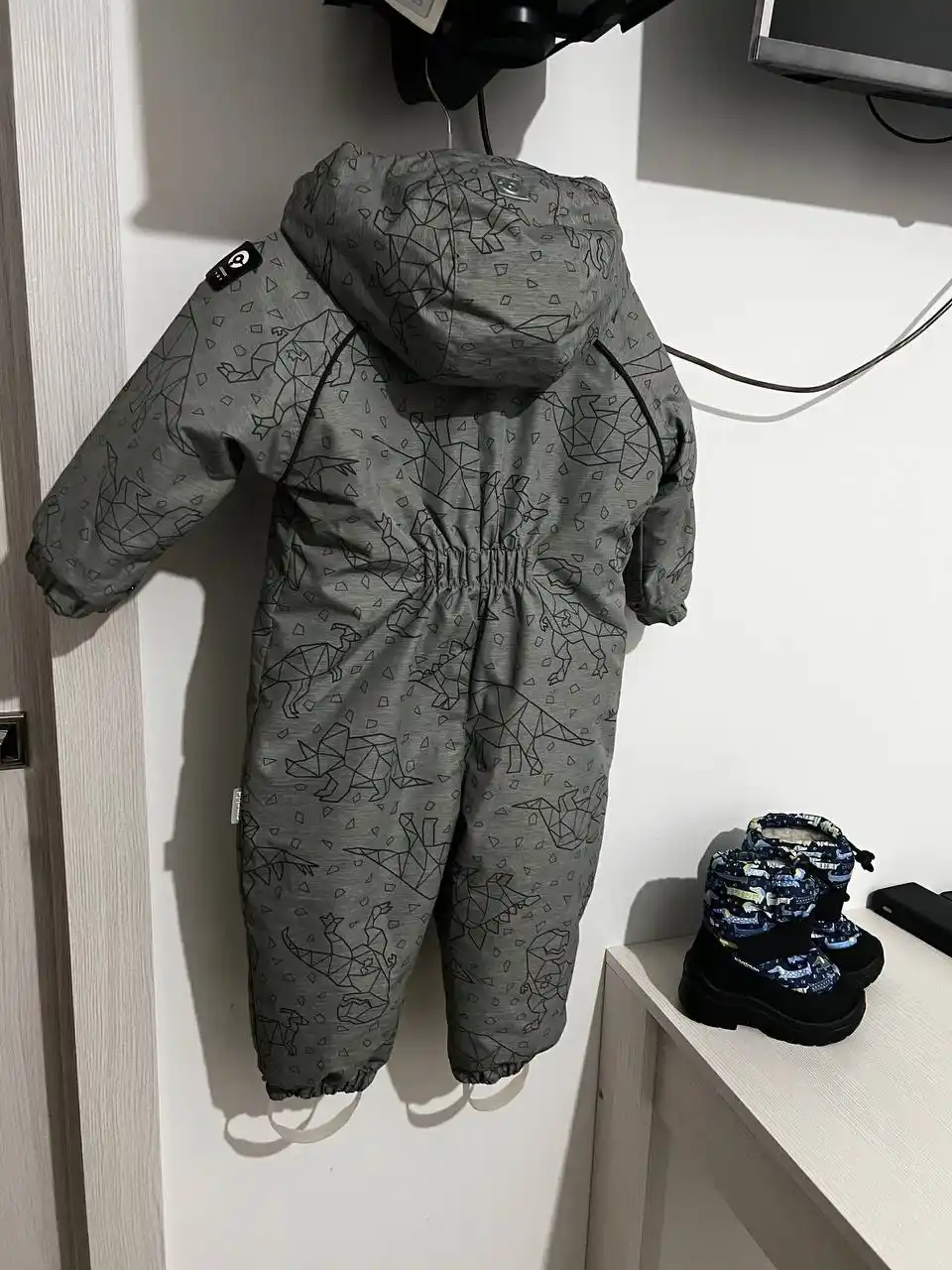 Продам зимний комбинезон crockid 80-86