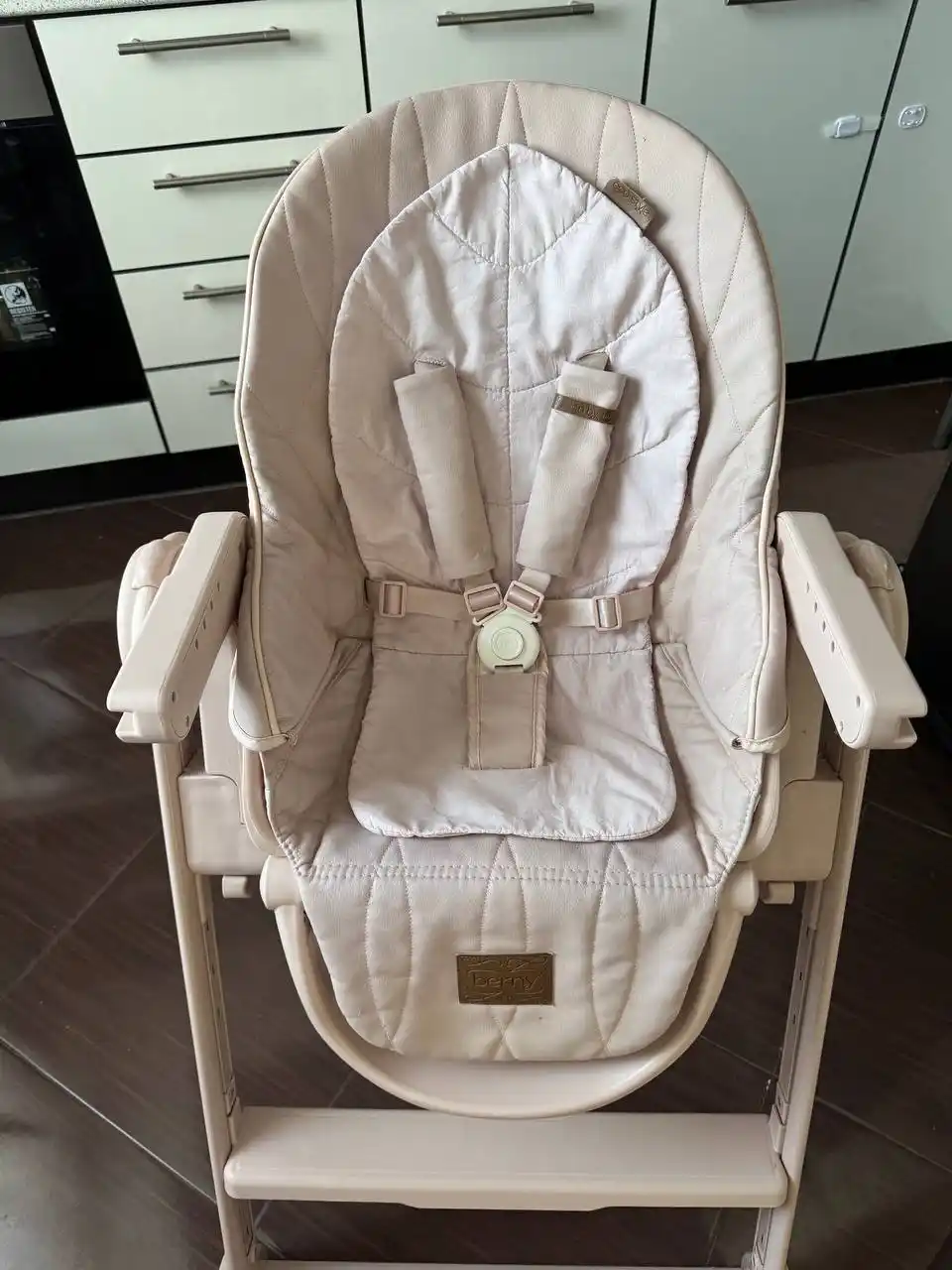 Продам стульчик Happy Baby Berny