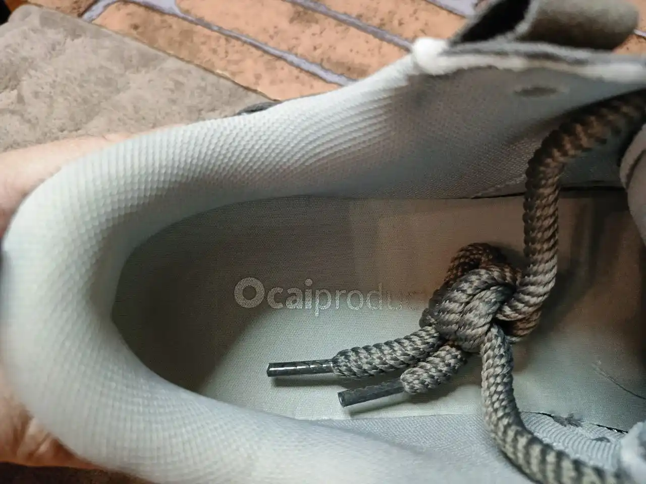 Новые кроссовки Ocai