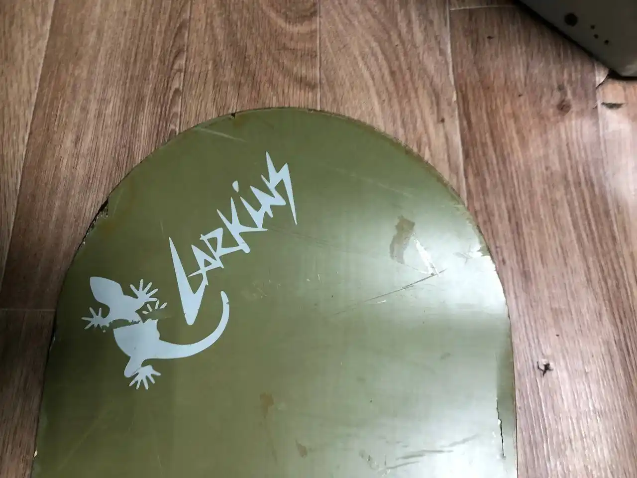 Продам сноуборд, матрас и микроволновую печь