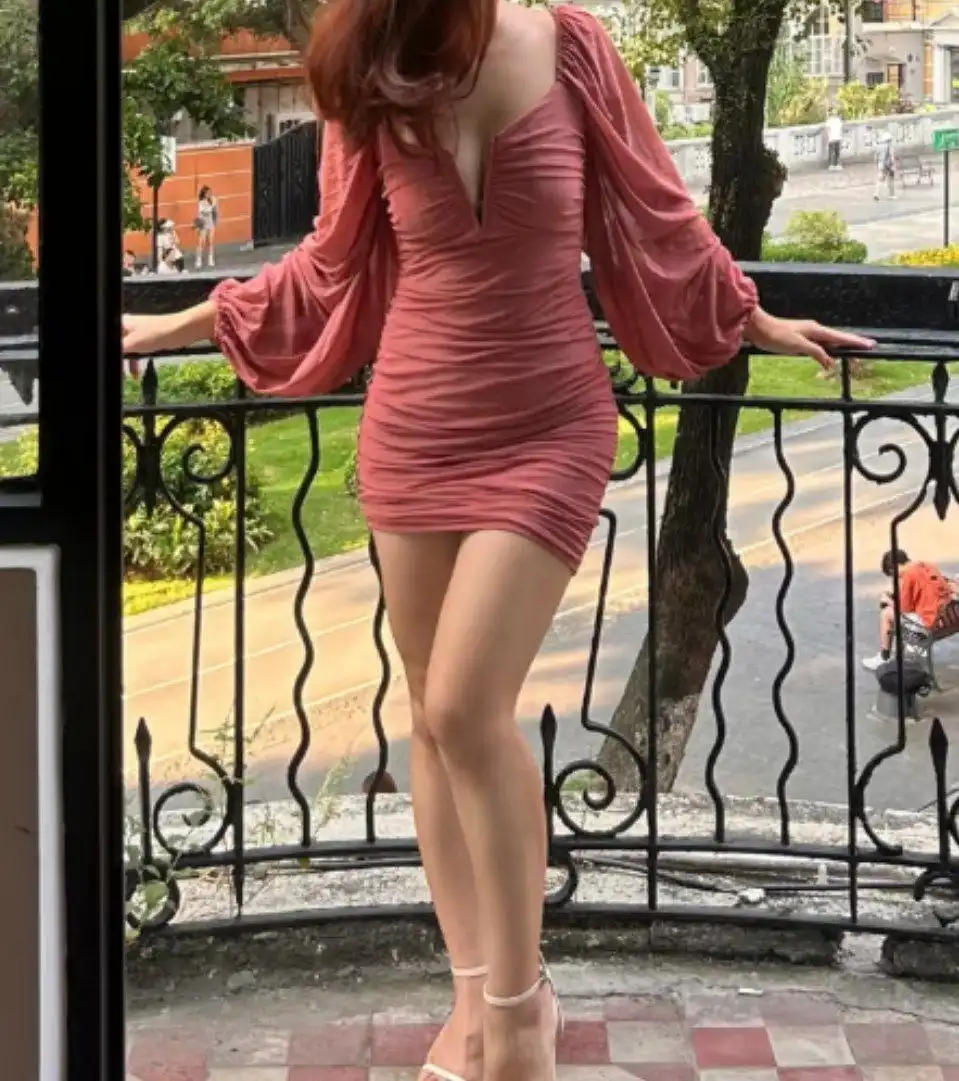 Розовое платье размер 44-46