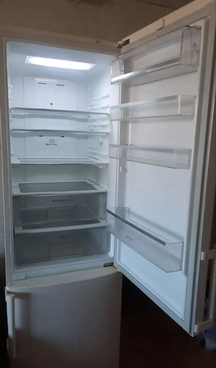 Холодильник LG б/у