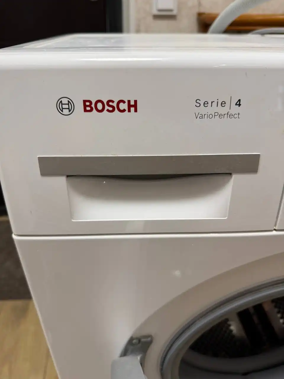Продам стиральную машинку Bosh Serie 4 (vario perfect)