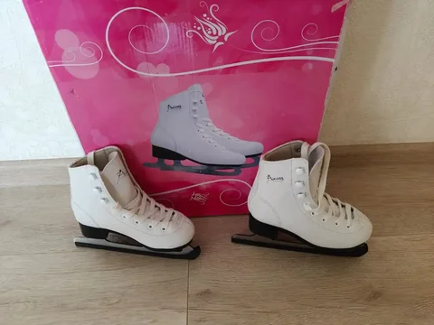 Детские коньки размер 28 - Хобби и отдых в Артем