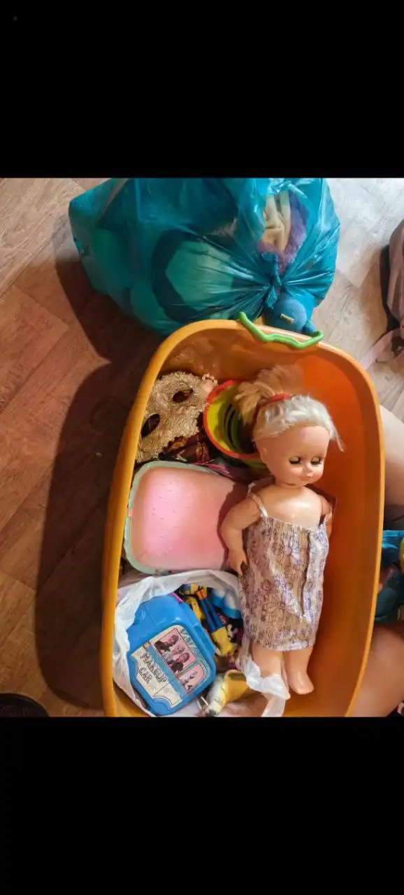 Продам игрушки для девочки отличного состояния