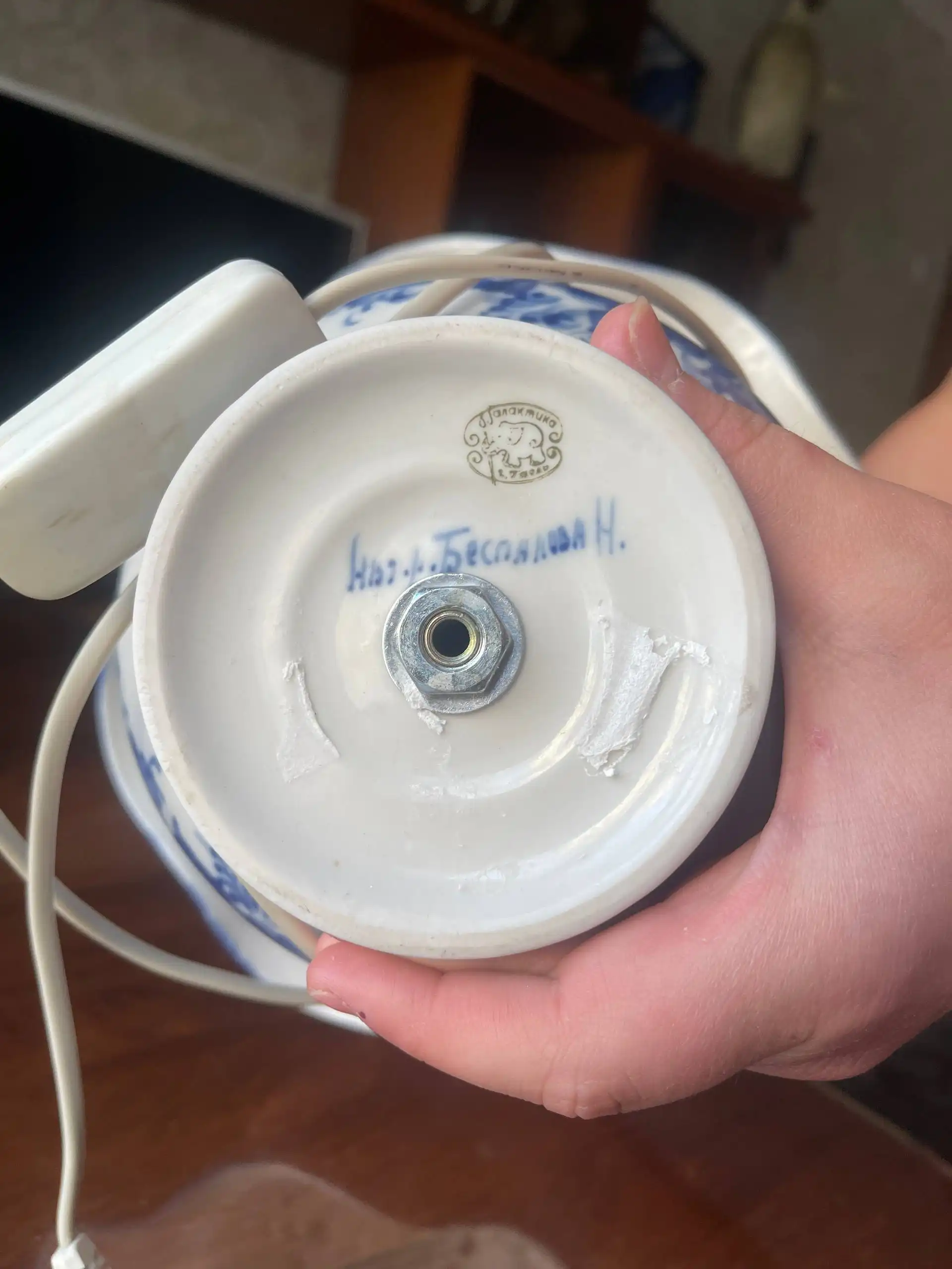 Продам фарфоровый светильник в технике Гжель