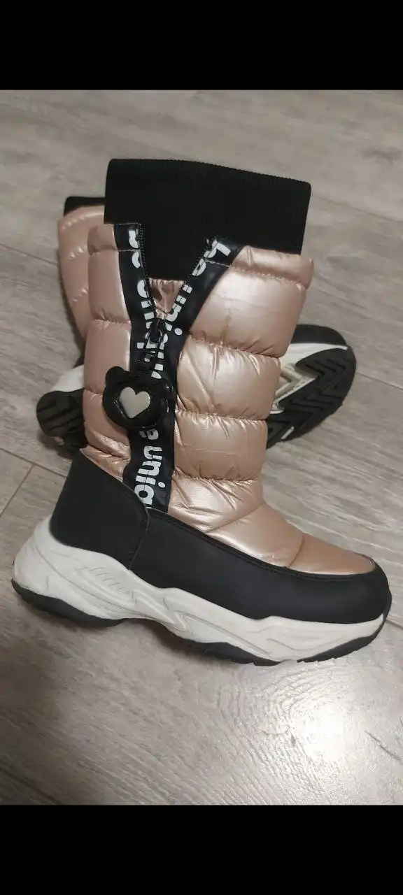 Продам зимние ботинки на девочку 32р