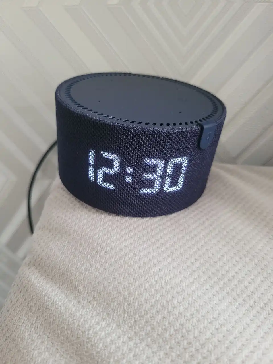 Умная колонка Алиса мини с часами