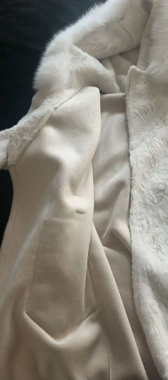 Продается дубленка новая, размер 44, ангора+шерсть